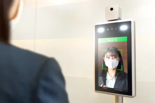 カメラによる顔認証システムの活用事例