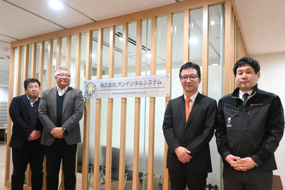 オートバックスグループ全店規模のDXを推進。AI搭載「安心ピットカメラ」導入支援